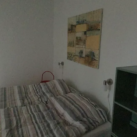1. Vaerelses Lejlighed * Egå